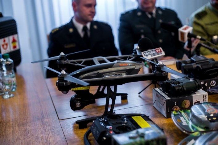  Dron, lornetki, kamery otrzymali mundurowi od prezydenta Elbląga (+zdjęcia) 