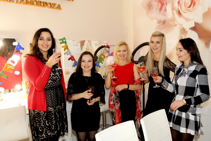 1 urodziny Akademii Makijażu i Urody Metamorfoza. Promocje w dniach 20-22 listopada!