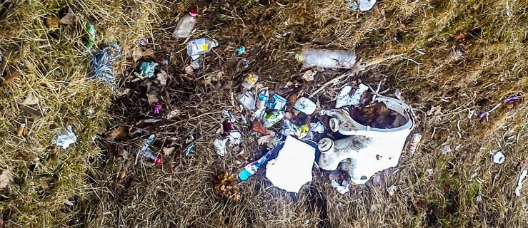 Daj znać: Śmieci w rowie od tygodnia. Nie ma winnych