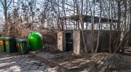 Martwy mężczyzna przy śmietniku. Prokurator zlecił sekcję zwłok