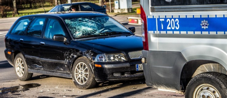 Poważnie wyglądająca kolizja na ul. Rycerskiej. Zobacz zdjęcia