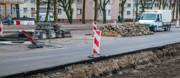 Wzdłuż Nowowiejskiej groźna skarpa. Zagrożenie dla samochodów