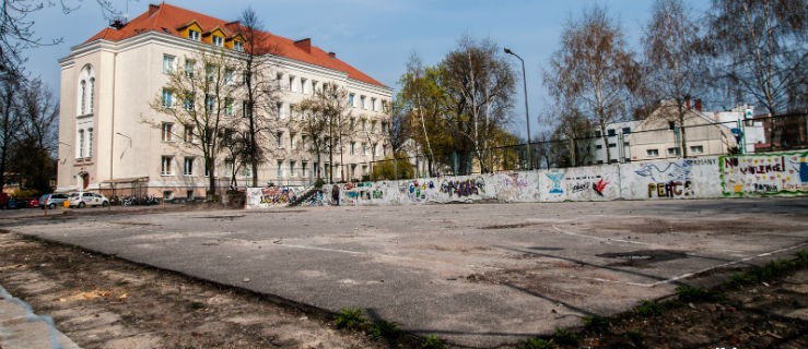 Remont boiska przy Zespole Szkół Ogólnokształcących nr 2 coraz bliżej