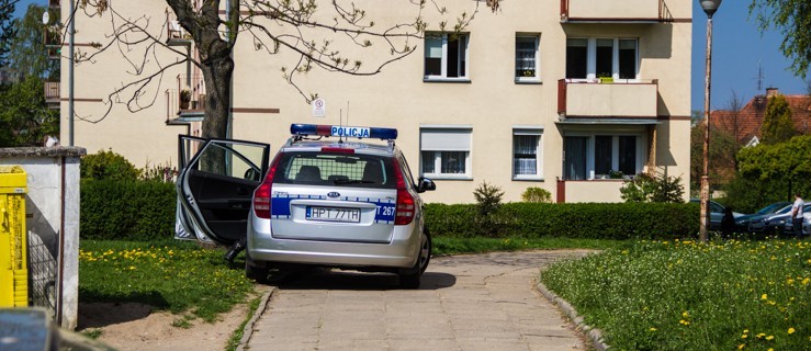 Samobójstwo na ul. Królewieckiej 120. Mężczyzna wyskoczył z okna