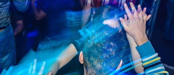 18-latka zmarła w dyskotece Arena w miejscowości Wysoka. Trwa dochodzenie w tej sprawie	