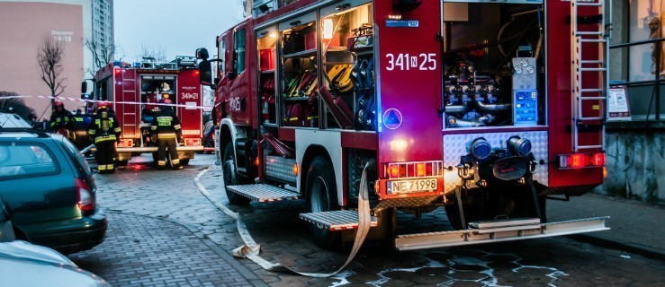 Ratownicy mają problemy z dojazdem do budynków mieszkalnych