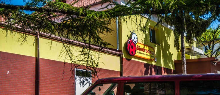 Kobieta ucierpiała w wypadku w sklepie Biedronka