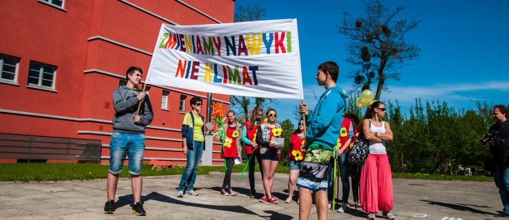 Pierwszy Marsz Ekologiczny w Gimnazjum numer 5. Sprawdź naszą fotorelację
