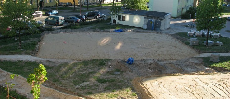 Będzie nowe boisko, parking i plac zabaw