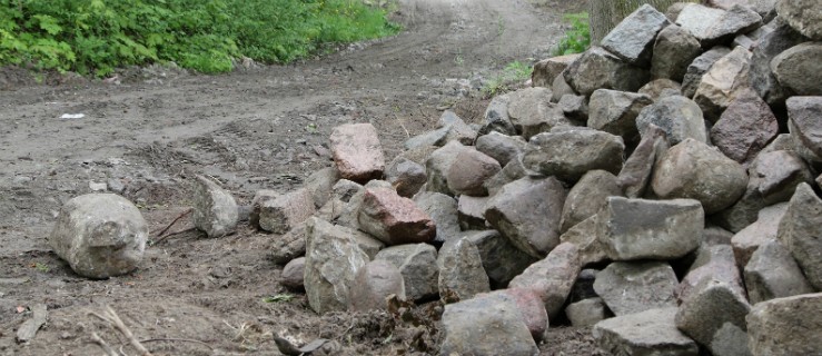 Rozpoczął się remont zniszczonej zabytkowej drogi