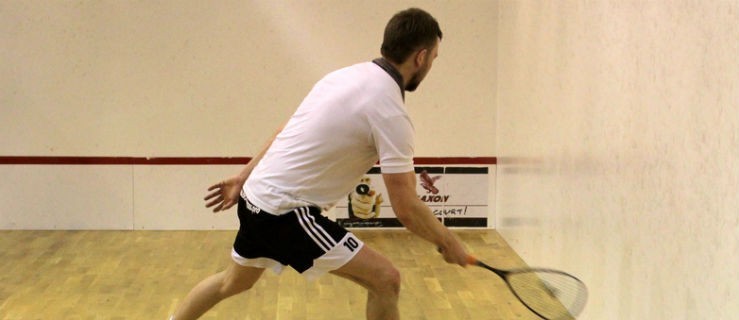 Dwie kolejki squasha i dwóch bohaterów