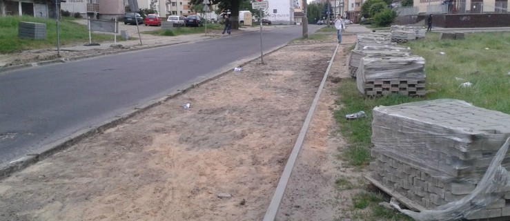 Rozpoczął się remont chodnika na Robotniczej