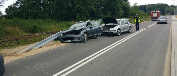 Zderzenie dwóch samochodów w Kamionku. Jedna osoba w szpitalu