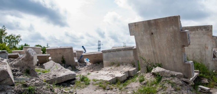 Terminy mijają, a gruzowisko na Modrzewinie nie znika