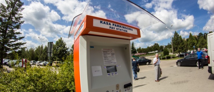Skargi mieszkańców na płatny parking przy WSZ w Elblągu
