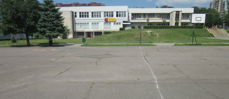 Mieszkańcy Zawady apelują o nowe place zabaw i boiska
