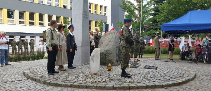 Miasto dziś nie stanęło, ale pamięć Powstania uczciło