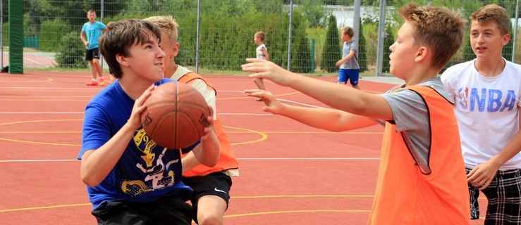 MOSiR: Rywalizacja pod siatką i koszem