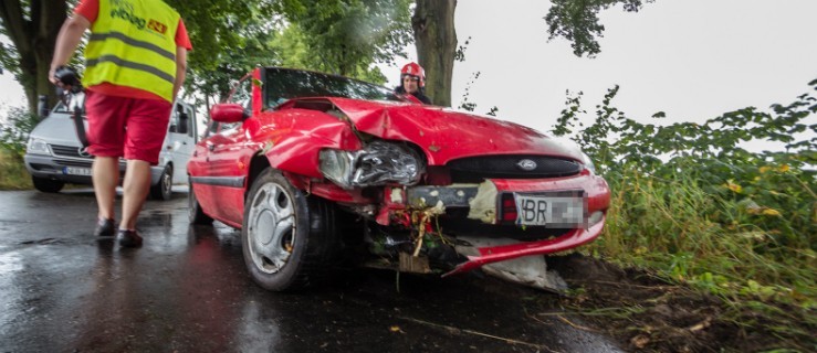 Wypadek za Pasłękiem. Kierująca straciła panowanie nad samochodem