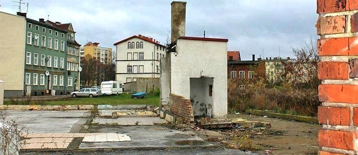 Miasto wykupiło działkę na ul. Sopockiej po spalonym sklepie motoryzacyjnym