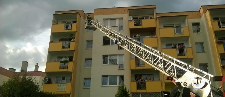 Mężczyzna groził sąsiadom śmiercią. Dramatyczna akcja policji