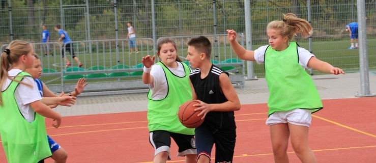 Wakacyjne ostatki pod koszem