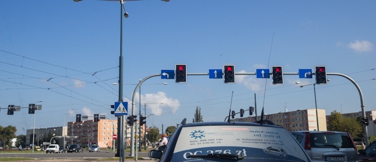 Lewoskręt na 12-go Lutego. Czas na przejazd: 15 sekund