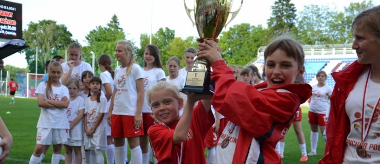 Z wizytą w Elwo Etna: Tułamy się po wielu halach