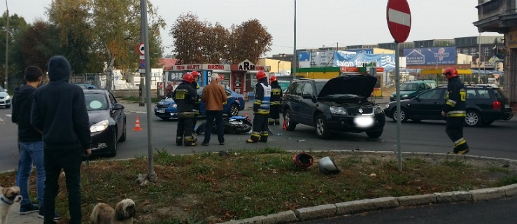 Groźne zderzenie na Malborskiej. Dwie osoby w szpitalu