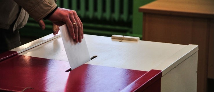 Analiza. Elbląg podzielony i niechętnie głosujący