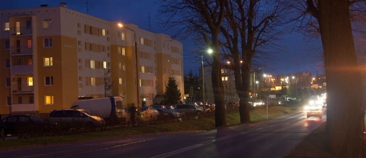Ulice Elbląga toną w mroku. Miasto nic z tym nie robi