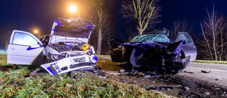 Wypadek w Dąbrowie. 7 osób rannych