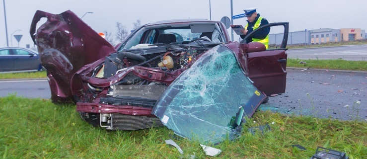 Poważny wypadek na Modrzewinie. Jedna osoba ranna