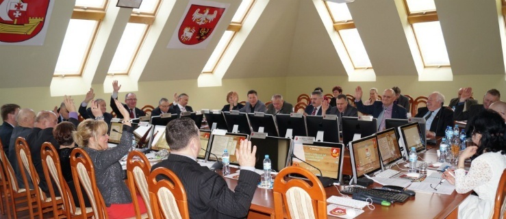 1 grudnia powiatwi rajcy zadecyduja kto będzie rządził powiatem.