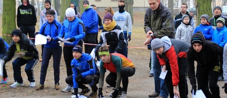 Mikołajkowe biegi na orientację w Parku Modrzewie