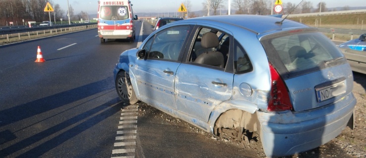Citroenem w barierki na S7