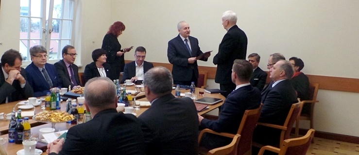 Starostowie i prezydenci miast gościli u marszałka województwa