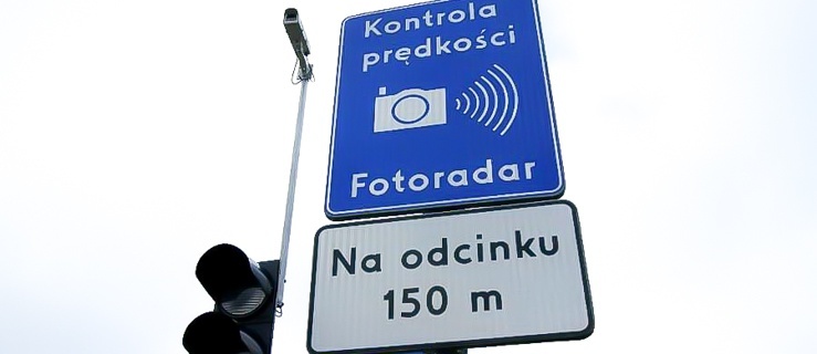 Mimo wyraźnych znaków wielu kierowców nie zdejmuje nogi z gazu.