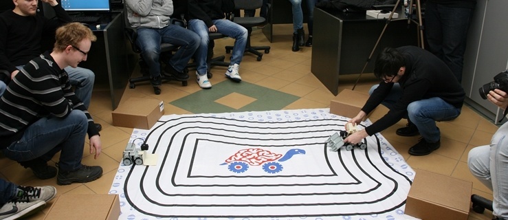 Na PWSZ rozegrała się walka SUMO... robotów