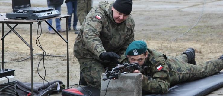 Targi szkolne z udziałem 16 PDZ i WKU Elbląg
