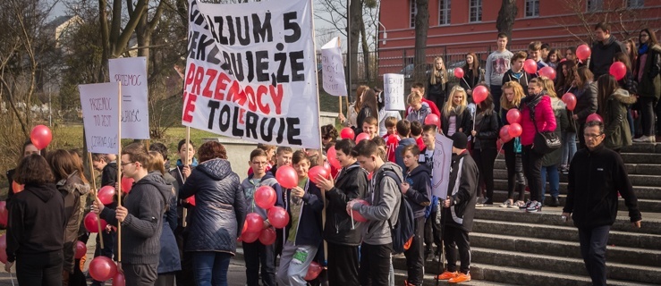 Szli, by zamanifestować sprzeciw wobec przemocy