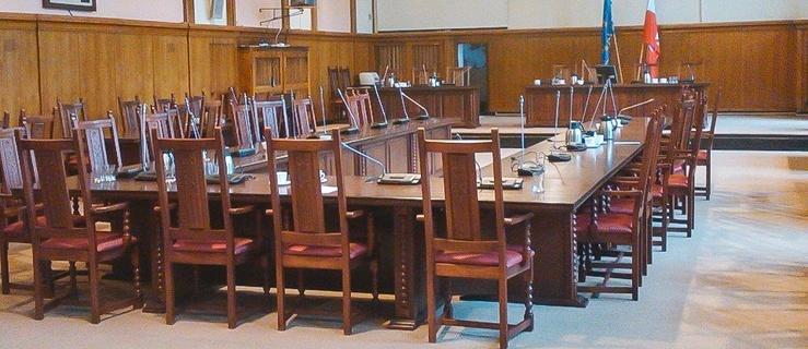 Już za dwie godziny sala obrad zapełni się i rozpocznie się VI sesja Rady Miasta