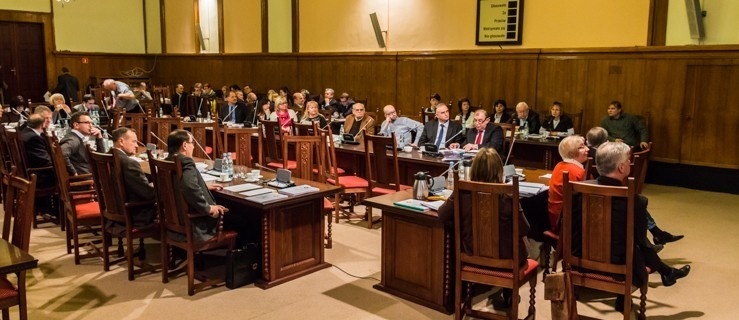 Dyskusja na niedzielę: Czy radni i prezydent są dla ludzi?