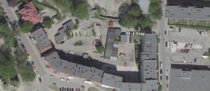 Właśnie pod tym podwórzem przy ul. Powstańców Warszawskich ma powstać parking podziemny, z którego będą korzystać lokatorzy budowanego właśnie bloku przy ul Winnej