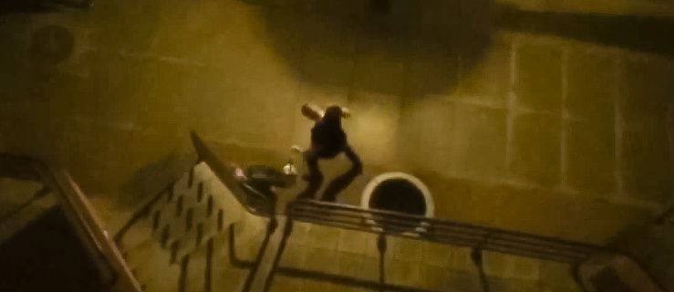 Katował mężczyznę na starówce. Policja za późno zareagowała?