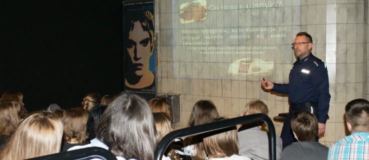 Policyjne spotkania w teatrze 