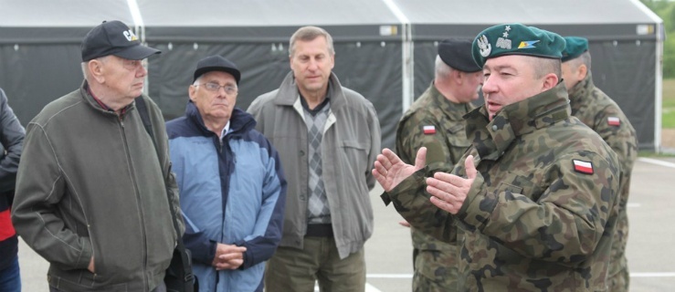Goście z Elbląga z wizytą na poligonie
