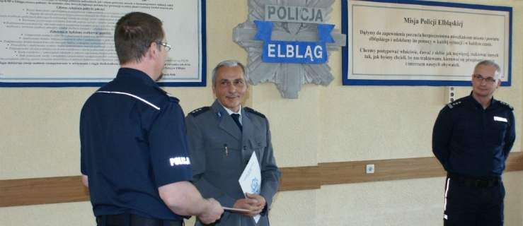 Podziękowanie dla kom. Wiesława Skolimowskiego za wieloletnią służbę