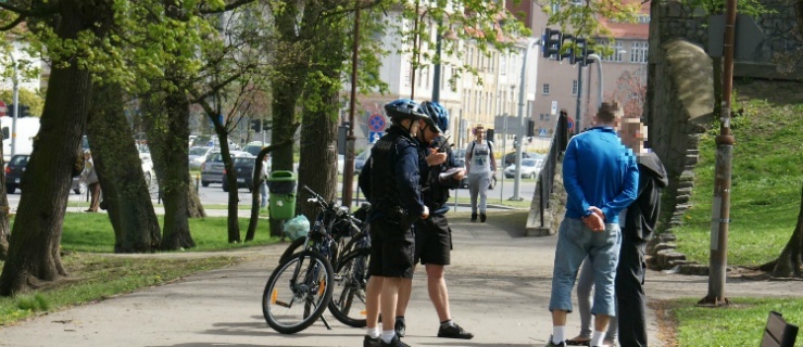 Bezpieczniej na starówce. Miasto zapłaci za dodatkowe patrole policyjne
