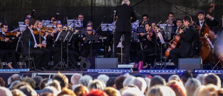 Pierwszy koncert Dni Elbląga. Plac Katedralny pękał w szwach [zdjęcia]